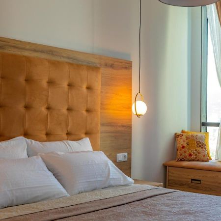 Entire Flat With City Skyline View - Two Bedrooms Batumi Exterior foto